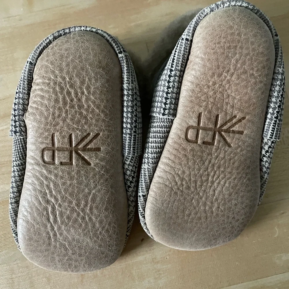 Freshly Picked Shearling Moccasins Size 5
